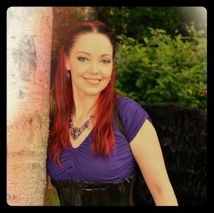 Meet your Posher, Elizabeth